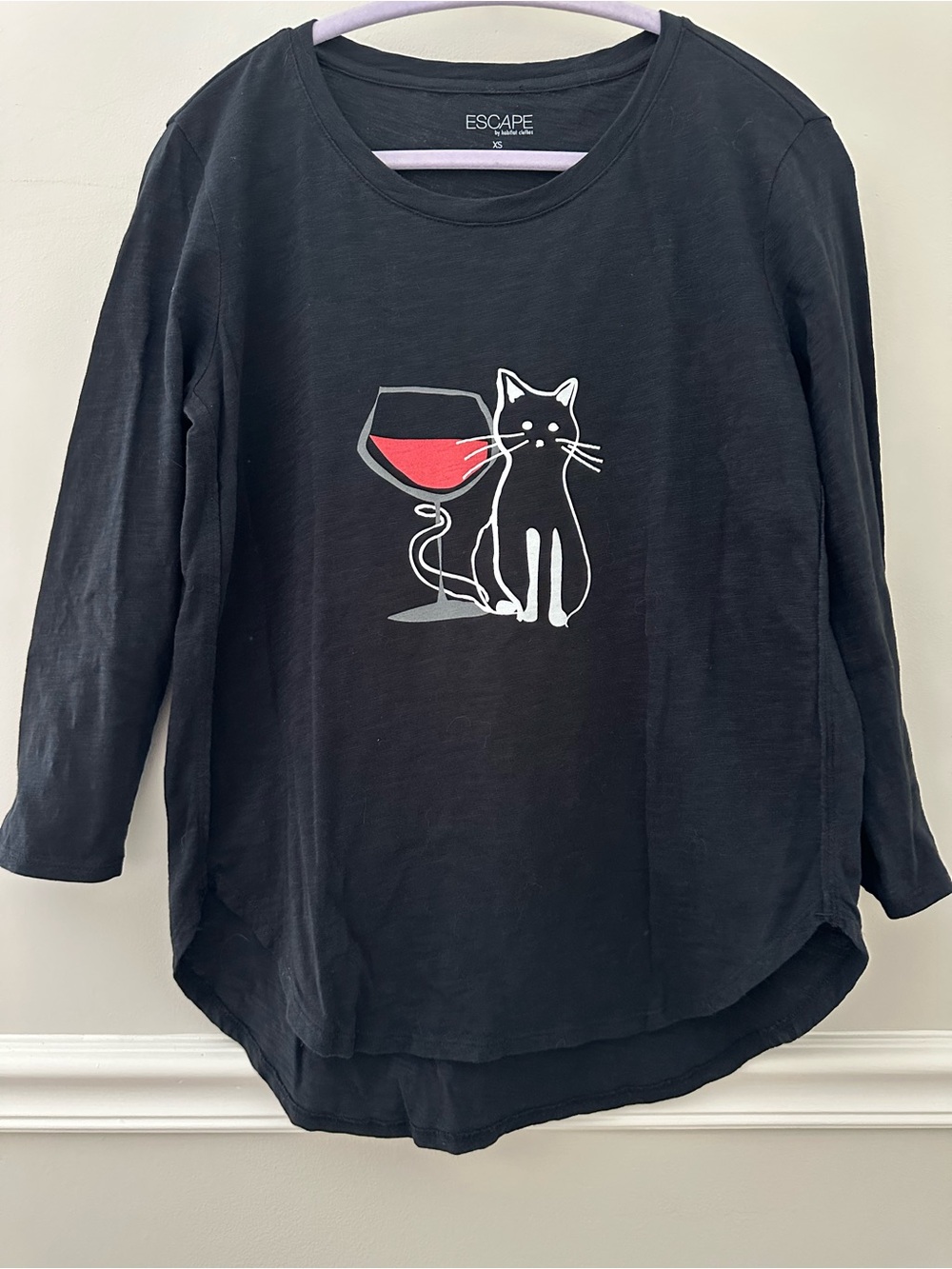 Escape by Habitat Black Long-Sleeve Cat & Wine Graphic Tee XS